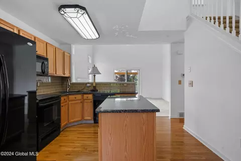36 Raylinsky Ln # A, Mechanicville, NY 12118 photo 12
