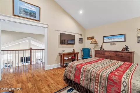 Bedroom - 31 Abbey Rd, Delmar, NY 12054 photo 4 of 6