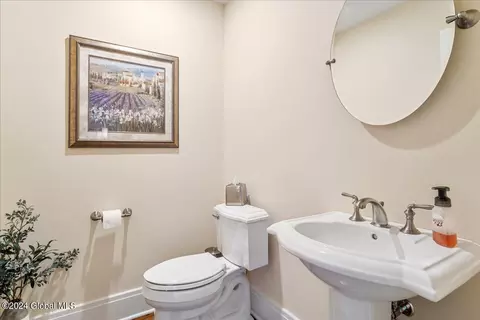 Bath - 31 Abbey Rd, Delmar, NY 12054 photo 3 of 5