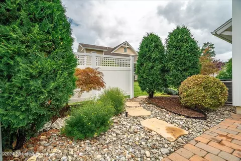 Exterior - 31 Abbey Rd, Delmar, NY 12054 photo 4 of 5
