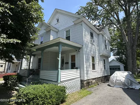 16 Wilmot St, Glens Falls, NY 12801