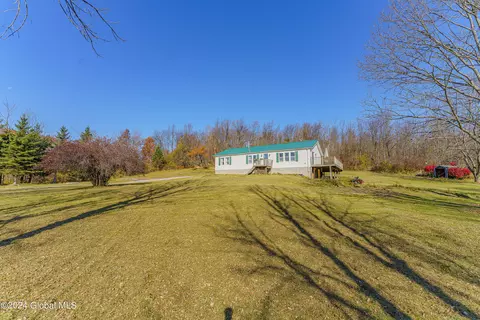 497 Chestnut St, Sharon Springs, NY 13459
