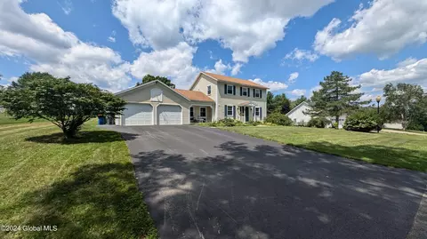 30 Frederick Dr, Fort Edward, NY 12828