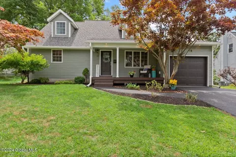 62 Southgate Rd, Albany, NY 12211