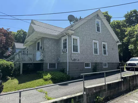 26 Navara St, Kingston, NY 12401