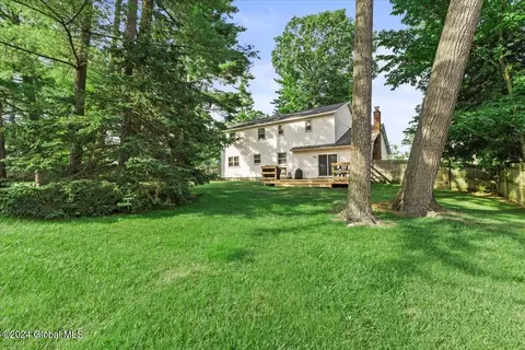 39 Warwick Way, Schenectady, NY 12309 photo 2