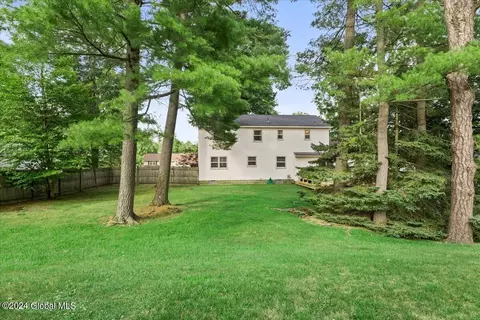 39 Warwick Way, Schenectady, NY 12309 photo 22