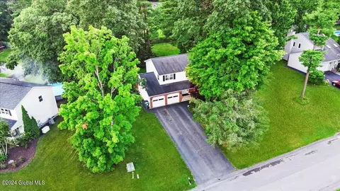 39 Warwick Way, Schenectady, NY 12309 photo 23