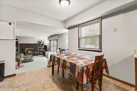 39 Warwick Way, Schenectady, NY 12309 photo 11