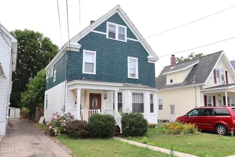 417 Eleanor St, Schenectady, NY 12306
