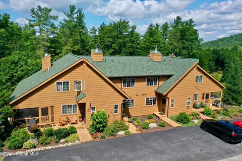 27 Balsam Crest Ln UNIT C, Chestertown, NY 12817