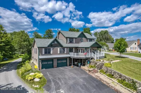 43 Stony Point Rd, Malta, NY 12020