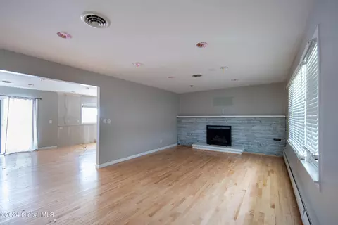 255 Marshall Ave, Schenectady, NY 12304 photo 12