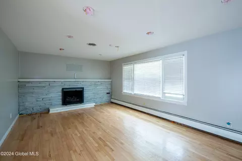 255 Marshall Ave, Schenectady, NY 12304 photo 11