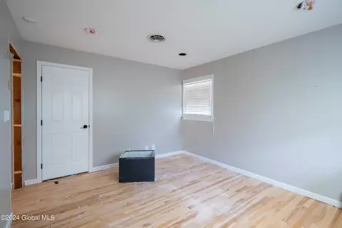 255 Marshall Ave, Schenectady, NY 12304 photo 17