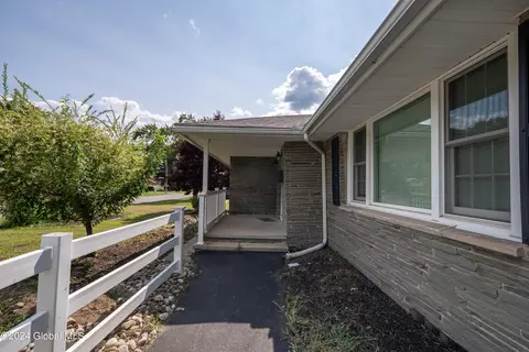 255 Marshall Ave, Schenectady, NY 12304 photo 5