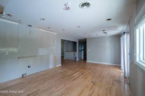 255 Marshall Ave, Schenectady, NY 12304 photo 8