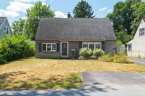 1021 Obrien Ave, Schenectady, NY 12303