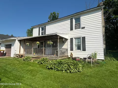 609 Enders Ave, Howes Cave, NY 12092