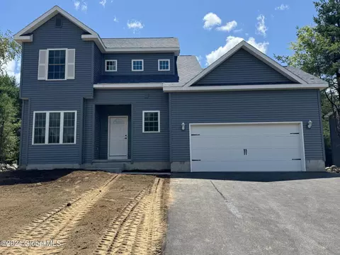 46 Black Bear Path, Corinth, NY 12822