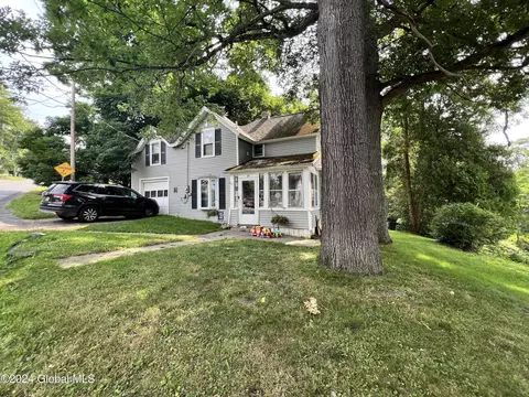 30 Lepper Rd, Fort Johnson, NY 12070