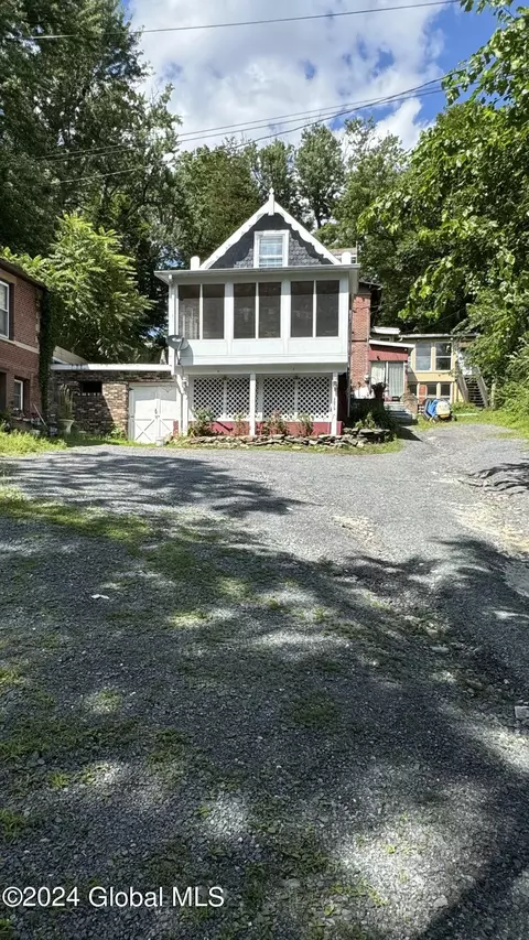 707 Delaware Ave # B, Albany, NY 12209