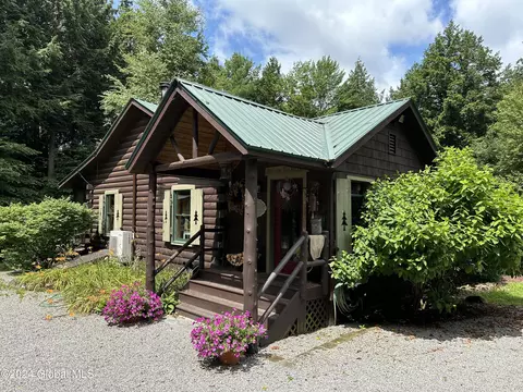 104 Fish Hollow Rd, North Creek, NY 12853