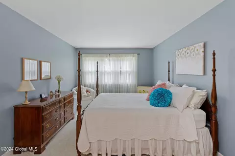 20 Quincy Rd, Glenmont, NY 12077 photo 31