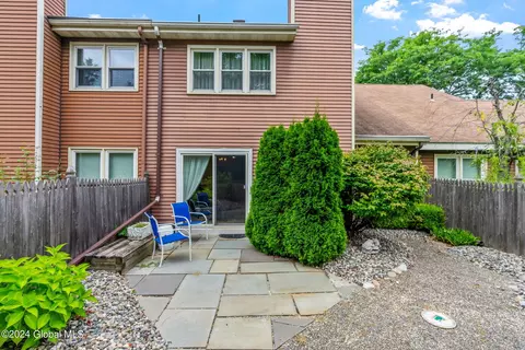 20 Quincy Rd, Glenmont, NY 12077 photo 37