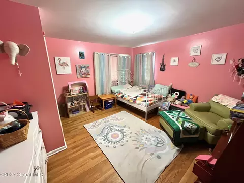 8 Phyllis Ct, Schenectady, NY 12303 photo 16