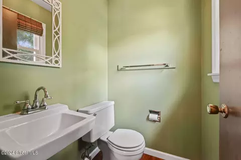 Bath - 1246 Coplon Ave, Schenectady, NY 12309 photo 1 of 2
