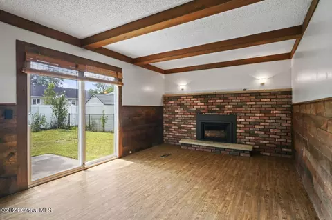 Living - 1246 Coplon Ave, Schenectady, NY 12309 photo 5 of 8