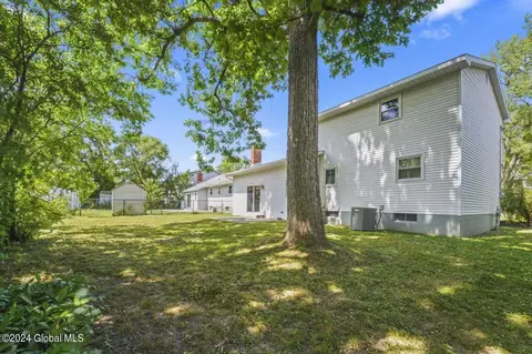 Exterior - 1246 Coplon Ave, Schenectady, NY 12309 photo 4 of 7