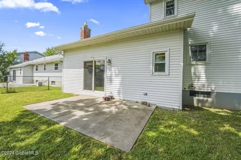 Exterior - 1246 Coplon Ave, Schenectady, NY 12309 photo 6 of 7