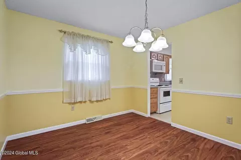 Dining - 1246 Coplon Ave, Schenectady, NY 12309 photo 1 of 3