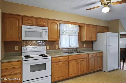Kitchen - 1246 Coplon Ave, Schenectady, NY 12309 photo 1 of 3