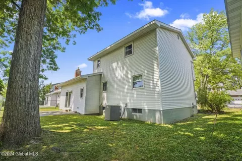 Exterior - 1246 Coplon Ave, Schenectady, NY 12309 photo 5 of 7