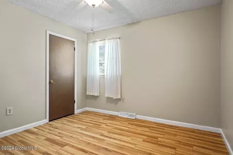 Bedroom - 1246 Coplon Ave, Schenectady, NY 12309 photo 3 of 5