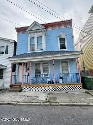 20 Division St, Cohoes, NY 12047