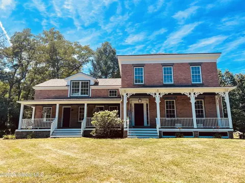 1975 S Old Post Rd, Castleton On Hudson, NY 12033