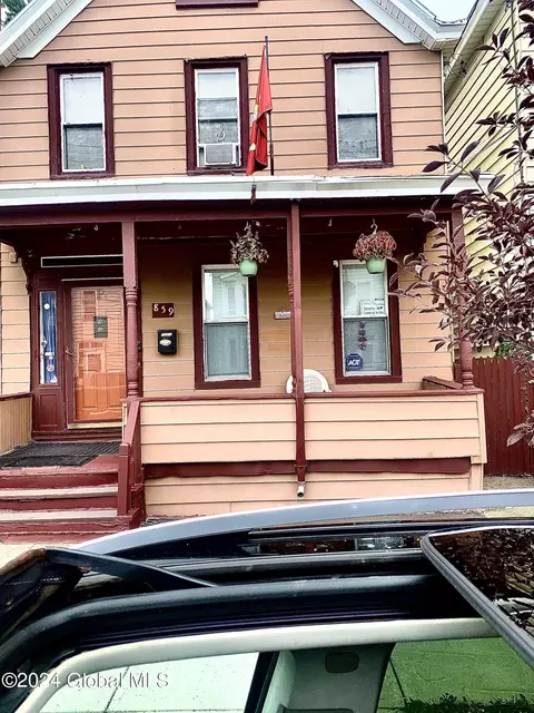 859 3rd St, Albany, NY 12206