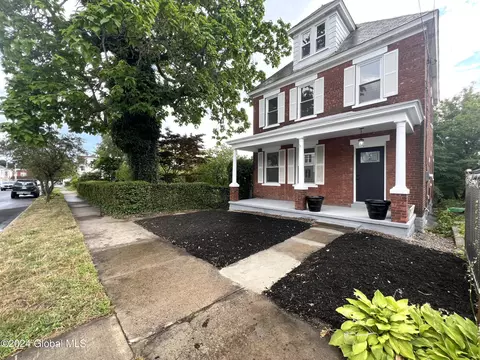 470 Twelfth St, Schenectady, NY 12306 photo 3