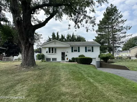 5 Linton Ave, Albany, NY 12205