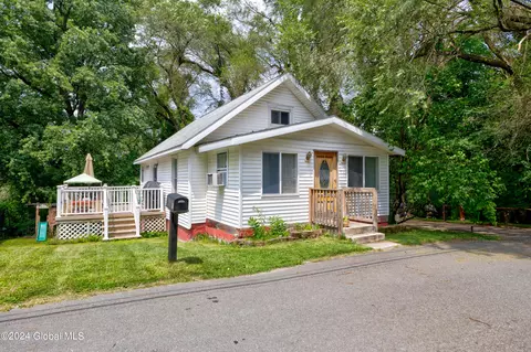 12 Avenue A, Troy, NY 12182