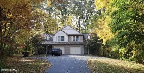 310 Grooms Rd, Clifton Park, NY 12065