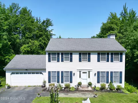 321 Plank Rd, Troy, NY 12182