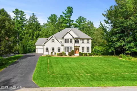 37 Jessica Trce, Gansevoort, NY 12831