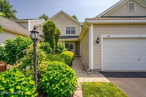 60 Lori Jean Pl, Troy, NY 12182