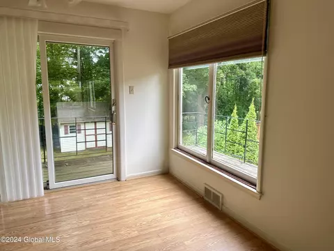 903 Londonderry Ct, Schenectady, NY 12309 photo 13