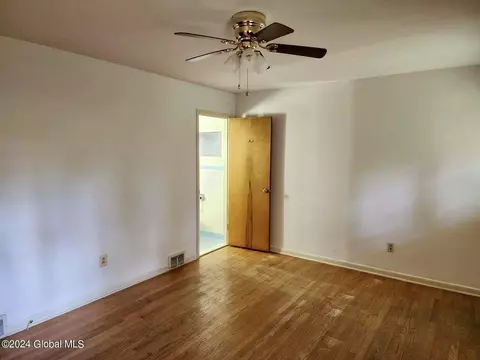903 Londonderry Ct, Schenectady, NY 12309 photo 28